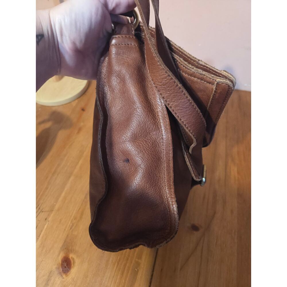Lucky Brand Boho Hobo Fold Over Crossbody Bag Soft Whiskey Wash Leather - Picture 4 of 11